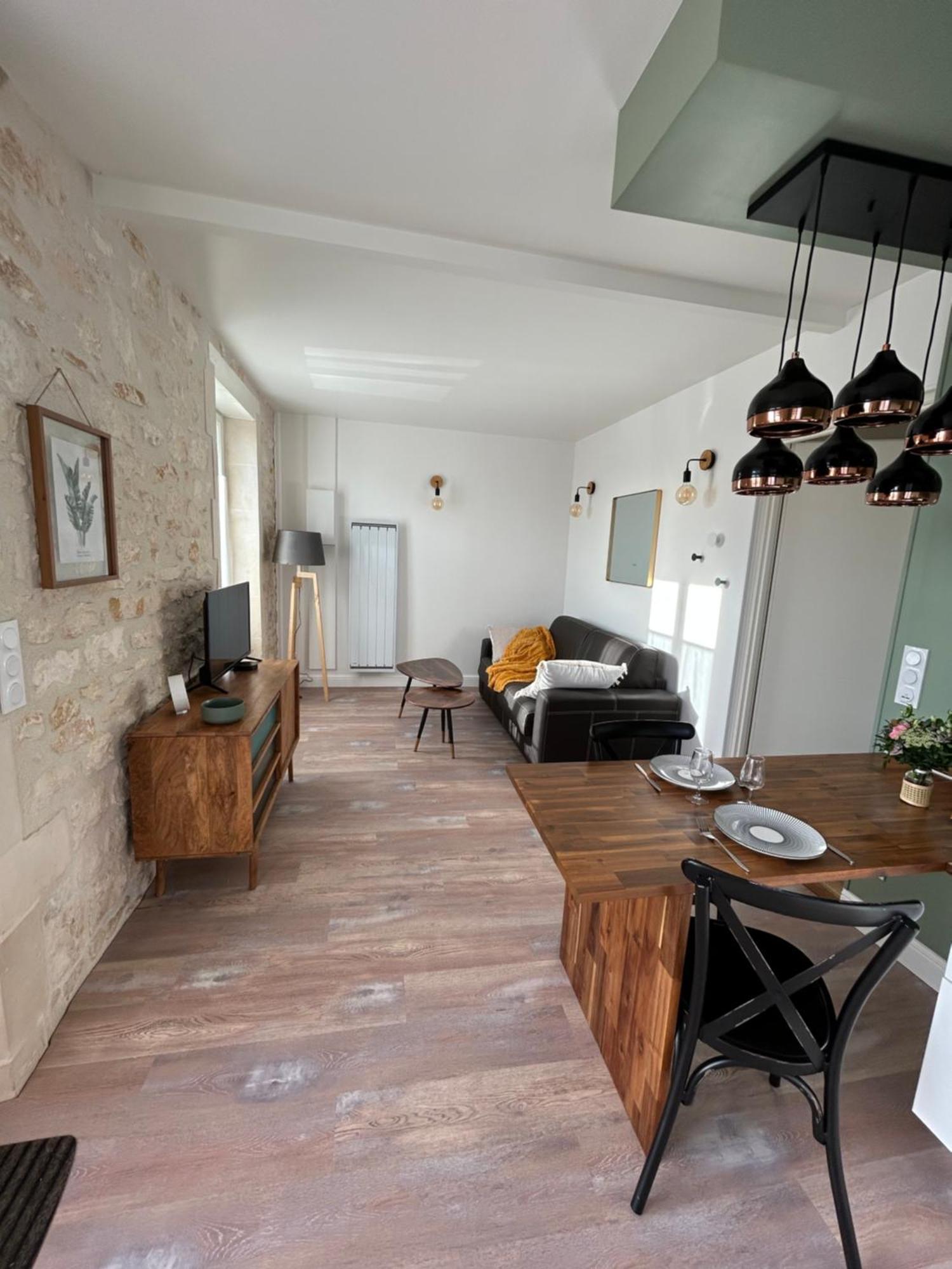 Ferienwohnung T2 Renove Proche Des Arenes Saintes Exterior foto