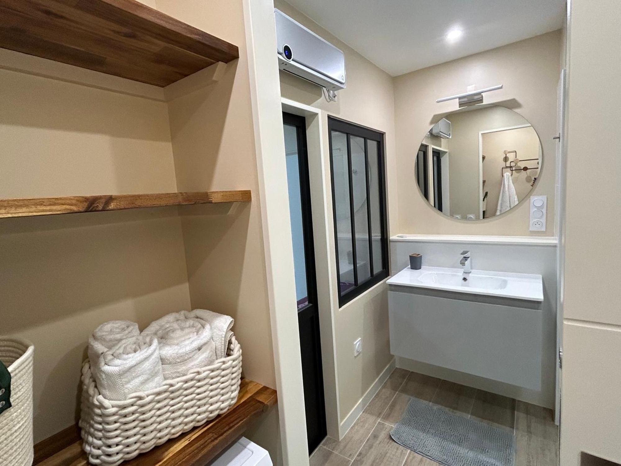 Ferienwohnung T2 Renove Proche Des Arenes Saintes Exterior foto